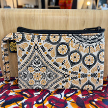 Load image into Gallery viewer, Shweshwe Bags