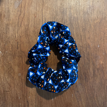 Load image into Gallery viewer, African Print Scrunchies
