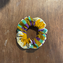 Load image into Gallery viewer, African Print Scrunchies
