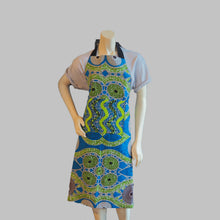 Load image into Gallery viewer, Reversible African Print Apron
